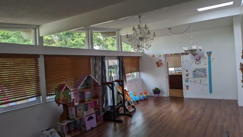 Upper-7192 Paulus Crescent, Burnaby, BC 