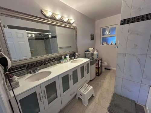 Upper-7192 Paulus Crescent, Burnaby, BC 