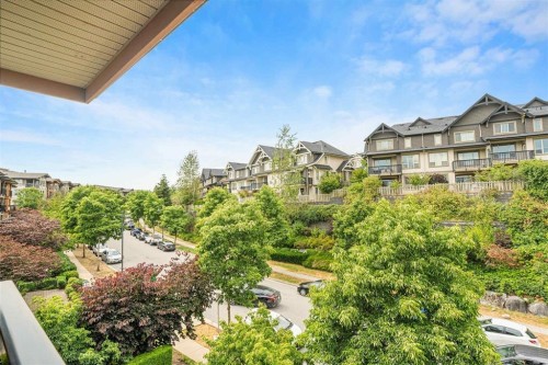 501-3178 Dayanee Springs Boulevard, Coquitlam, BC 