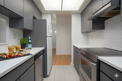 201-1535 Nelson Street, Vancouver, BC 