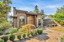 1450 Fulton Avenue  West Vancouver, BC V7T 1P1