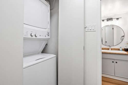 28-9521 Cardston Court, Burnaby, BC 