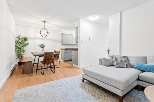 28-9521 Cardston Court, Burnaby, BC 