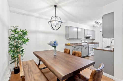 28-9521 Cardston Court, Burnaby, BC 