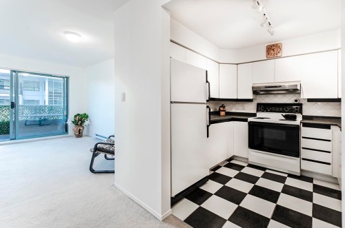 206-1085 17Th Street W, North Vancouver, BC 