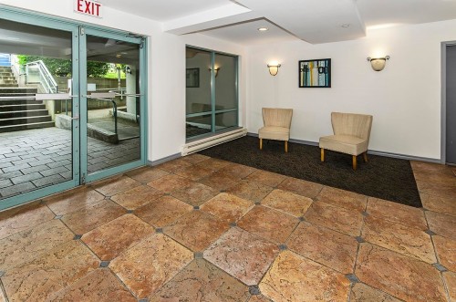 206-1085 17Th Street W, North Vancouver, BC 