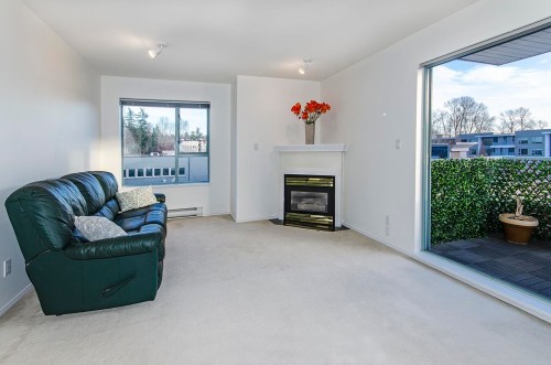 206-1085 17Th Street W, North Vancouver, BC 