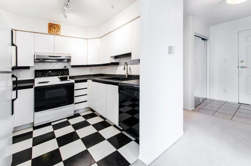 206-1085 17Th Street W, North Vancouver, BC 