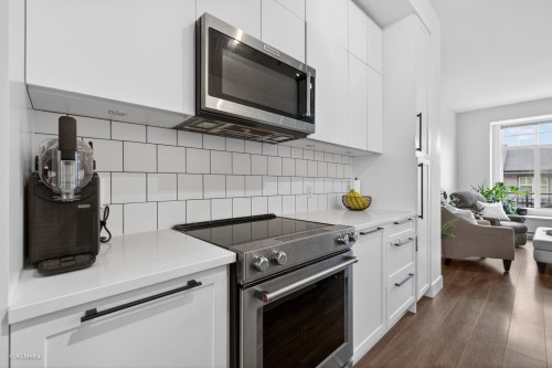 44-3552 Victoria Drive, Coquitlam, BC 