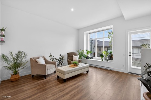 44-3552 Victoria Drive, Coquitlam, BC 