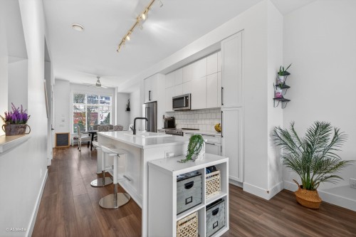 44-3552 Victoria Drive, Coquitlam, BC 