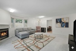 5-7901 13th Avenue  Burnaby, BC V3N 2E8