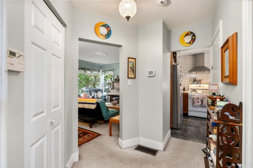 831 38Th Avenue E, Vancouver, BC 