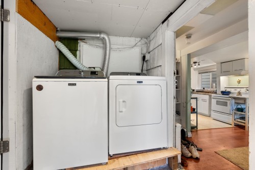 831 38Th Avenue E, Vancouver, BC 