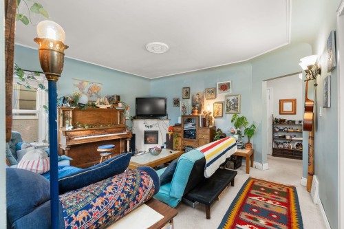 831 38Th Avenue E, Vancouver, BC 