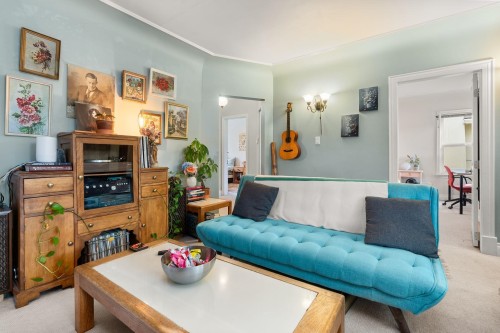 831 38Th Avenue E, Vancouver, BC 