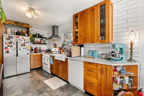 831 38Th Avenue E, Vancouver, BC 