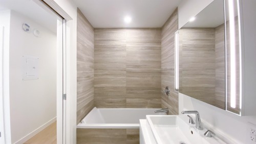 38Xx-1480 Howe Street, Vancouver, BC 