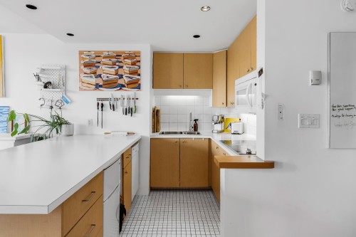 901-1250 Burnaby Street, Vancouver, BC 