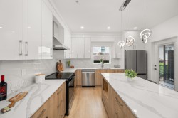 3-2258 Kelly Avenue  Port Coquitlam, BC V3C 1X9