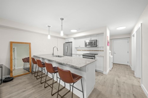 109-4815 55B Street, Ladner, BC 