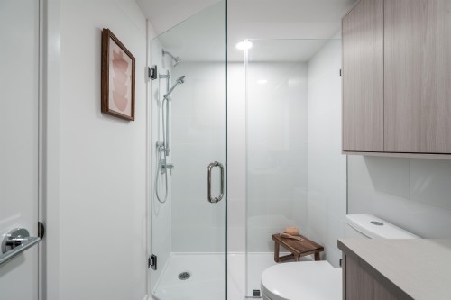 303-2419 Grant Street, Vancouver, BC 