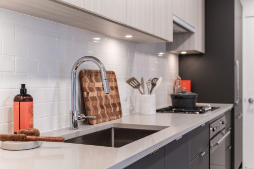 303-2419 Grant Street, Vancouver, BC 