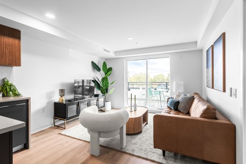 307-2419 Grant Street, Vancouver, BC 