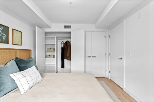 307-2419 Grant Street, Vancouver, BC 