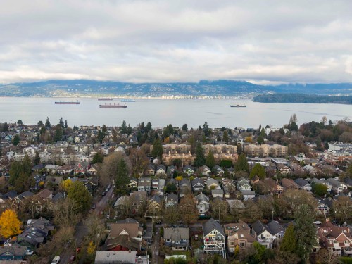 3056 6Th Avenue W, Vancouver, BC 