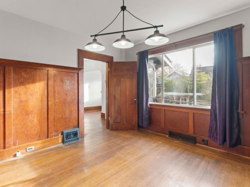 3056 6Th Avenue W, Vancouver, BC 