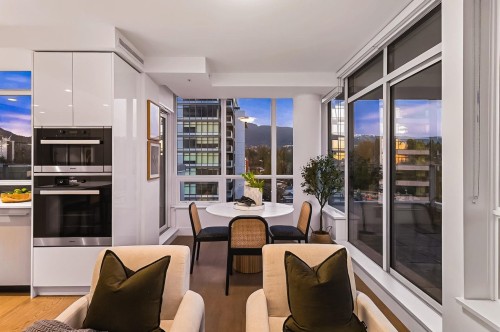 1301-1675 Lions Gate Lane, North Vancouver, BC 