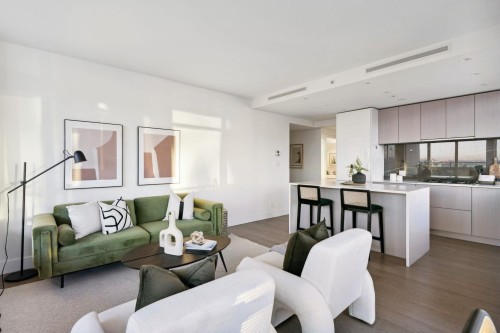 1301-1675 Lions Gate Lane, North Vancouver, BC 