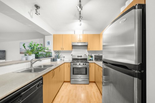 208-200 Klahanie Drive, Port Moody, BC 