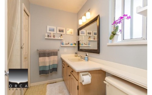 3335 Apex Place, North Vancouver, BC 