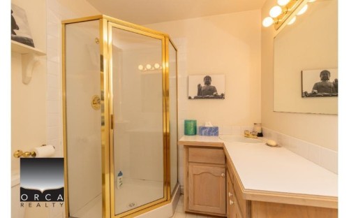 3335 Apex Place, North Vancouver, BC 