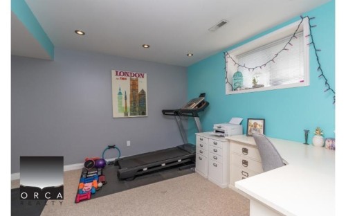 3335 Apex Place, North Vancouver, BC 