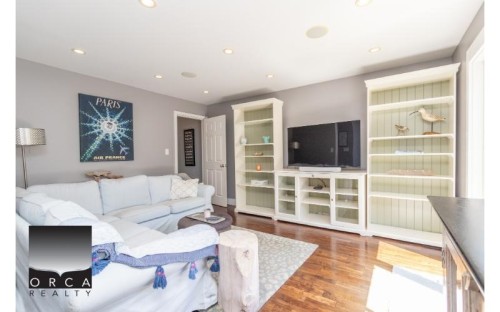 3335 Apex Place, North Vancouver, BC 