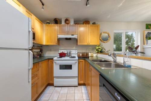 317-1707 Charles Street, Vancouver, BC 