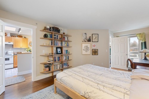 317-1707 Charles Street, Vancouver, BC 