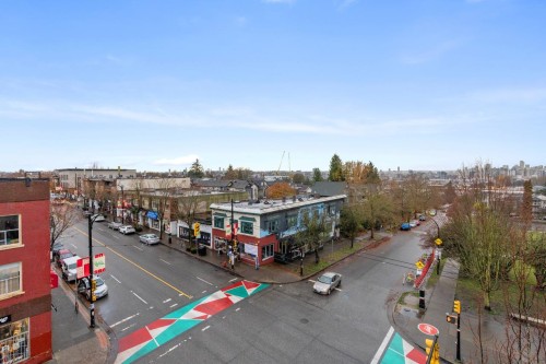 317-1707 Charles Street, Vancouver, BC 