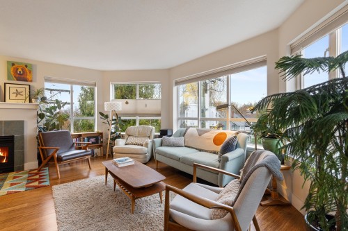 317-1707 Charles Street, Vancouver, BC 