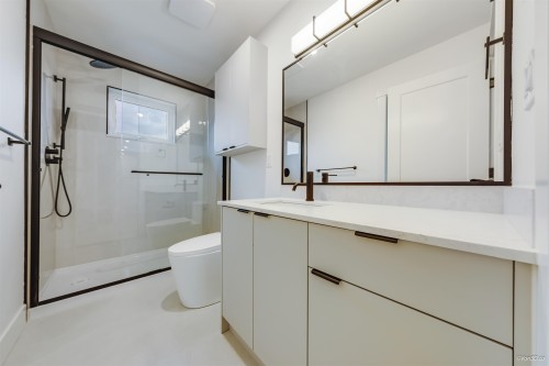 3-7893 2Nd Street, Burnaby, BC 