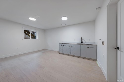 3-7893 2Nd Street, Burnaby, BC 