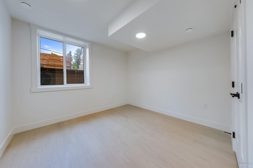 3-7893 2Nd Street, Burnaby, BC 