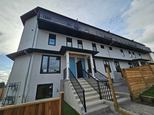 3-7893 2Nd Street, Burnaby, BC 