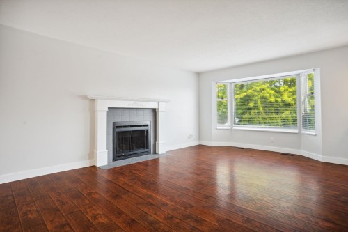 11943 249 Street, Maple Ridge, BC 