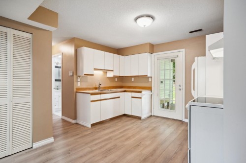 11943 249 Street, Maple Ridge, BC 