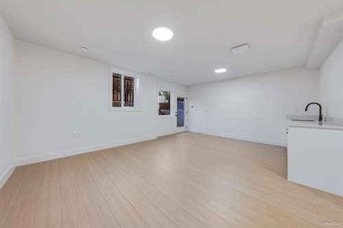 4-4211 Graveley Street, Burnaby, BC 