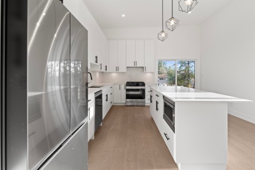 5416 Stellar Way, Sechelt, BC 